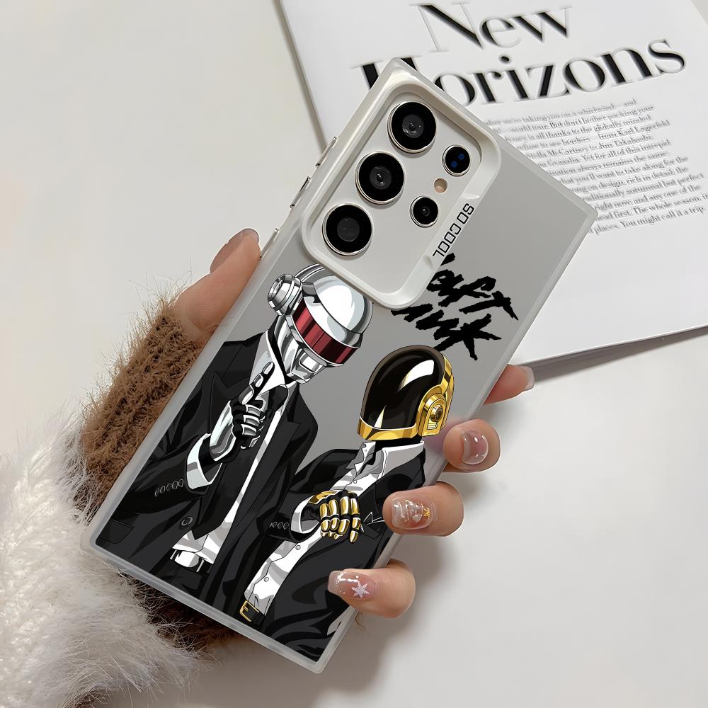 غطاء هاتف بتصميم فرقة دافت بان - مراجعة Samsung Galaxy S25 وسعره