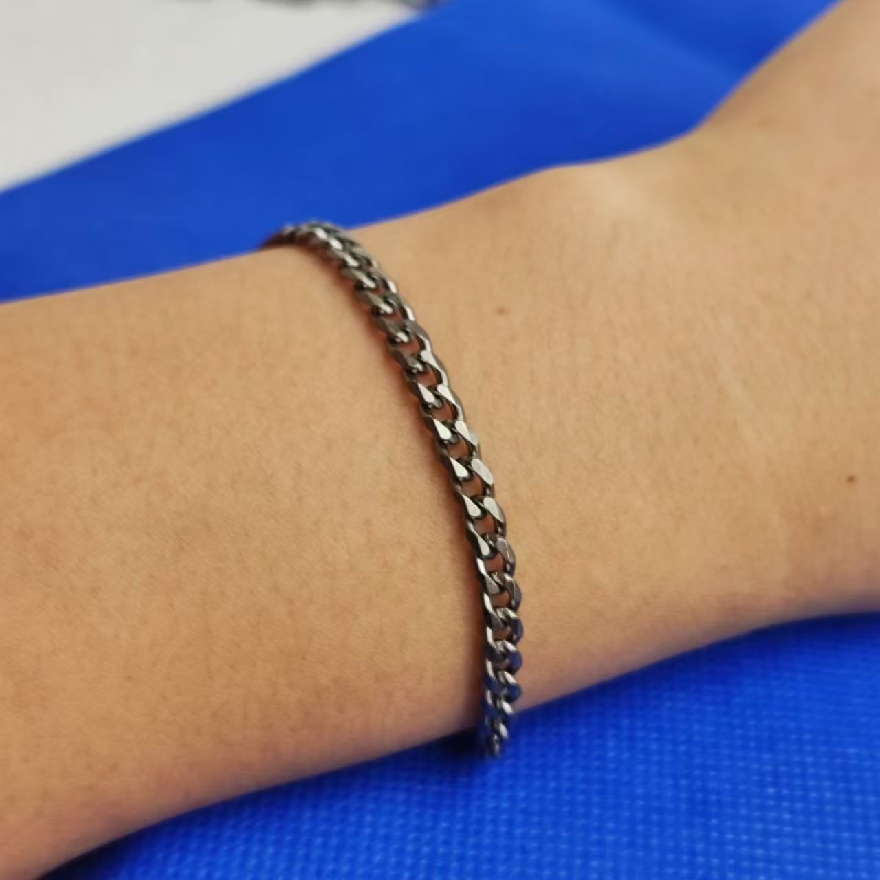 I-souled التيتانيوم سلسلة نسائ - مراجعة Ceramic Link Bracelet وسعره