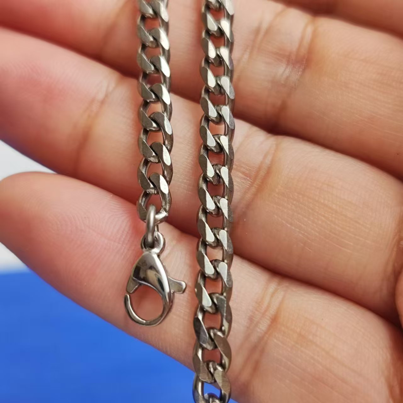 I-souled التيتانيوم سلسلة نسائ - مراجعة Ceramic Link Bracelet وسعره